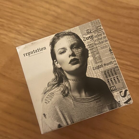 Taylor Swift reputation Official Merchandise Snake Ring - Picture 2 of 4